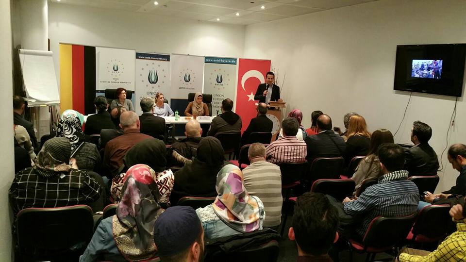  Münih`teki Eğitim paneli büyük ilgi gördü